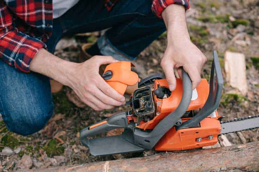 How to Keep Chainsaw from Binding: