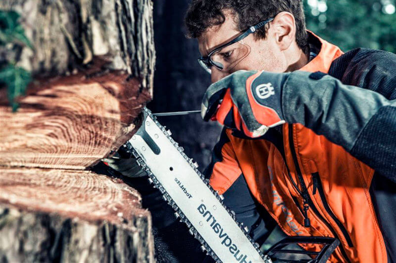  how to fix a stretched chainsaw chain